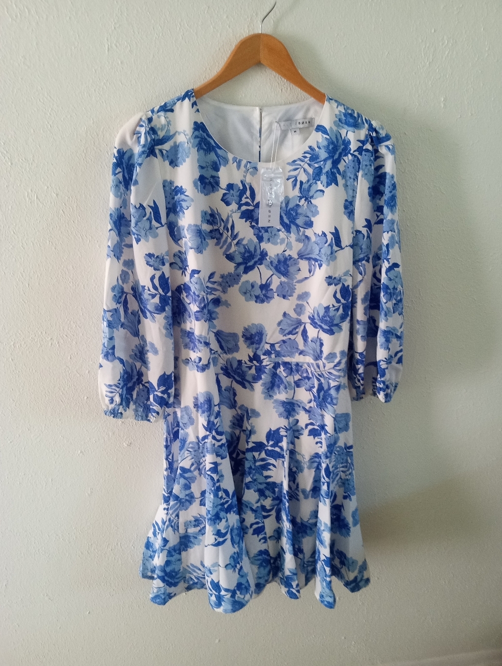 🆕 BALTIC BORN Elena French Blue Floral Mini Dress | M NWT - Picture 2 of 7
